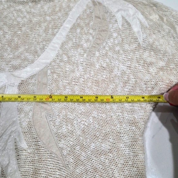 Elegant Cream Women's Top Vintage Size S. - Picture 8 of 12